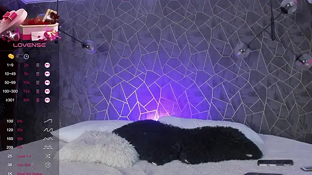 Snapshot of vaelina_angels chatting on 02-26-26, 11:42 vaelina angels online show from 02-26-26, 11:42