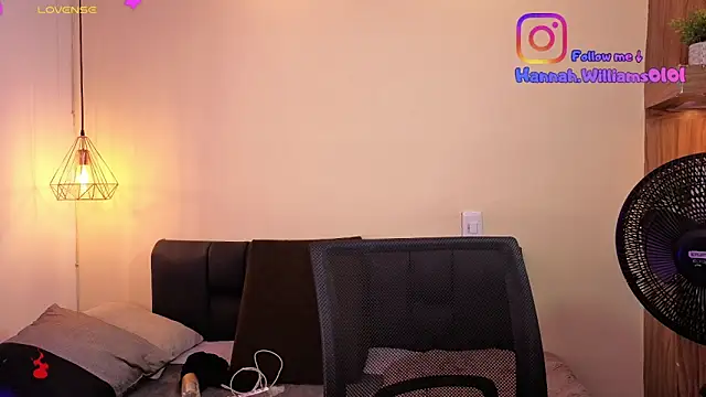 Hanna Williams   online show from 03-09-26, 02:59