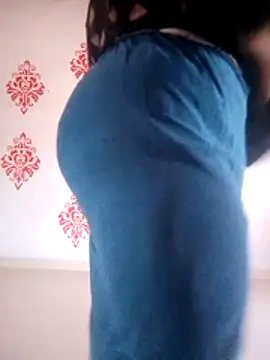 Snapshot of bigassnirali0049 chatting on 03-10-26, 07:46 bigassnirali0049 online show from 03-10-26, 07:46