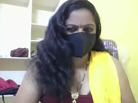 anu-reddyy online show from 04-23-26, 04:46