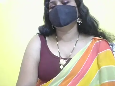 anu-reddyy online show from 04-27-26, 05:05