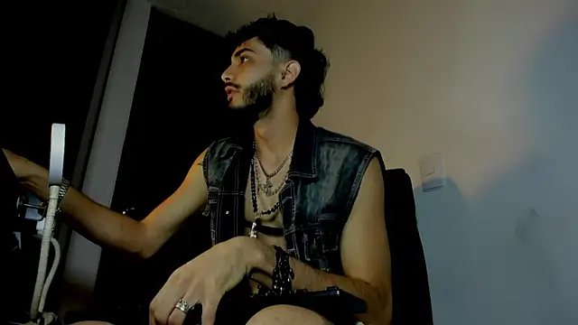 LovexJuxn8 online show from 02-24-26, 07:12