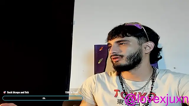 LovexJuxn8 online show from 03-05-26, 09:33