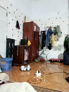 cute-shine online show from 04-28-26, 10:48