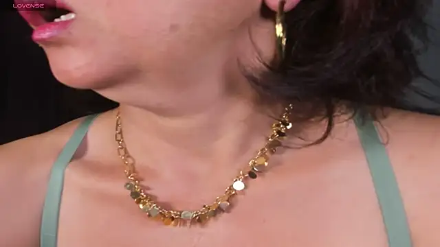 Beatricez1 online show from 04-25-26, 04:04