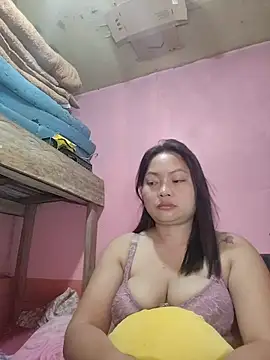 Snapshot of sweety_pie18 chatting on 03-15-26, 12:44 sweety pie18 online show from 03-15-26, 12:44