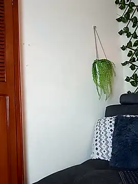 MadelynSmit  online show from 03-07-26, 11:07