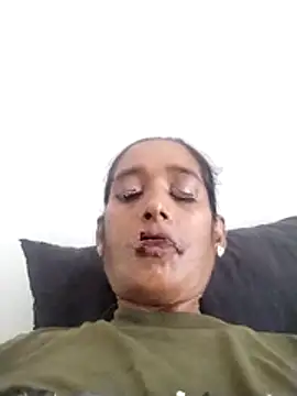 Snapshot of Baby_P chatting on 02-25-26, 10:14 Baby P online show from 02-25-26, 10:14