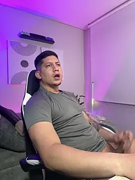  robertobaggioo online show from 04-01-26, 01:41