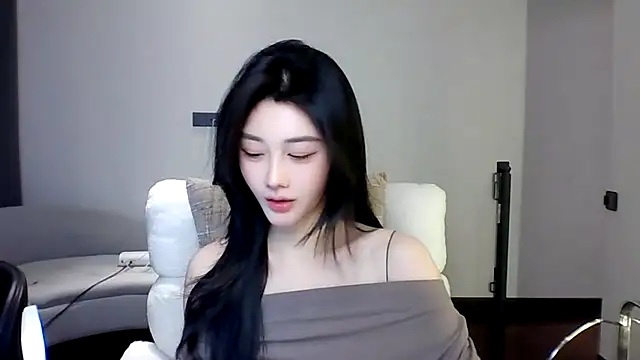 MedeLineayr online show from 05-05-26, 02:47