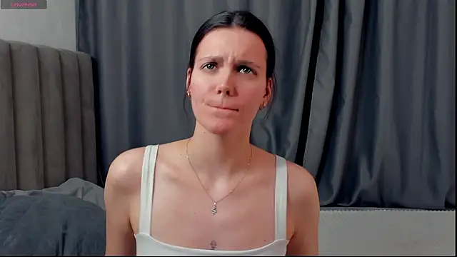 AnnettWildin online show from 03-11-26, 08:42