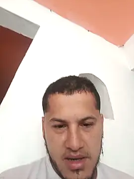 Snapshot of lenin9 chatting on 02-19-26, 01:07 lenin9 online show from 02-19-26, 01:07