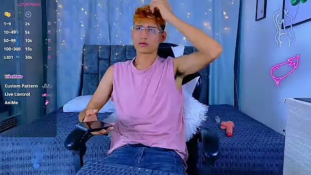 NicolasTorrez online show from 04-22-26, 02:36