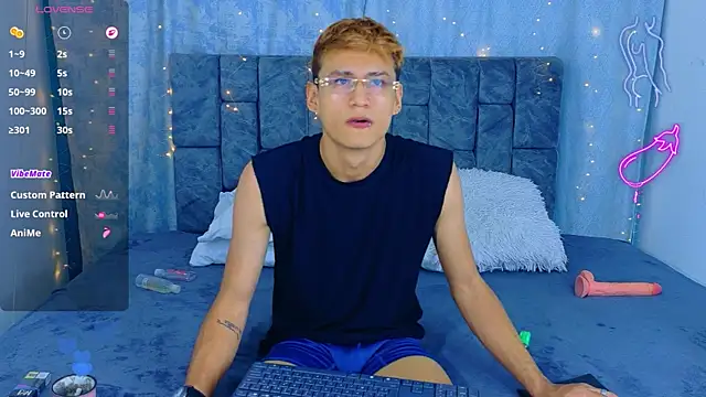 NicolasTorrez online show from 04-28-26, 02:27