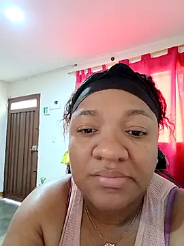 honey-suckle online show from 03-12-26, 08:48