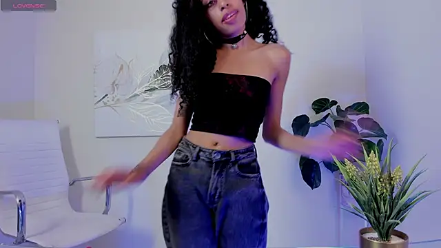 Tamia 25 online show from 04-26-26, 02:59