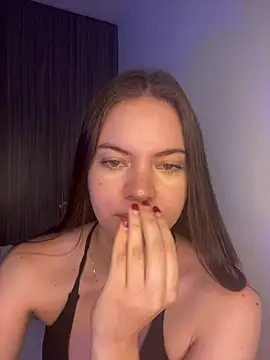 Snapshot of alyabelova chatting on 05-08-26, 05:35 alyabelova online show from 05-08-26, 05:35