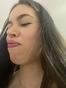 Snapshot of alyabelova chatting on 05-15-26, 04:30 alyabelova online show from 05-15-26, 04:30