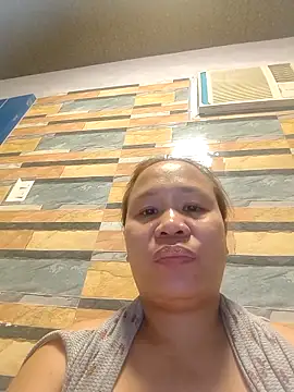 squirtshantal online show from 10-13-25, 03:01