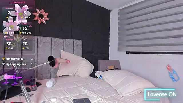 Snapshot of DarkReed chatting on 03-06-26, 08:11 DarkReed online show from 03-06-26, 08:11