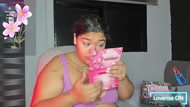 Snapshot of DarkReed chatting on 03-10-26, 04:50 DarkReed online show from 03-10-26, 04:50