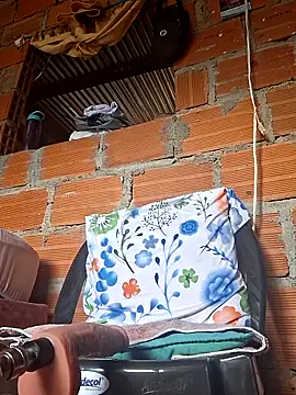 Juli Powl online show from 04-23-26, 02:41