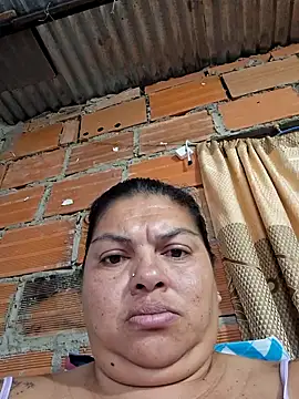 Juli Powl online show from 06-08-26, 01:11