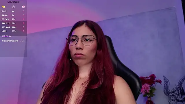 Snapshot of Kadah_ chatting on 03-08-26, 02:04 Kadah online show from 03-08-26, 02:04