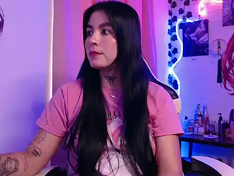 Snapshot of JanineRae chatting on 03-20-26, 06:46 JanineRae online show from 03-20-26, 06:46