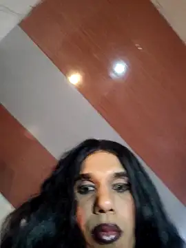 Snapshot of latinhott23 chatting on 02-21-26, 08:43 latinhott23 online show from 02-21-26, 08:43