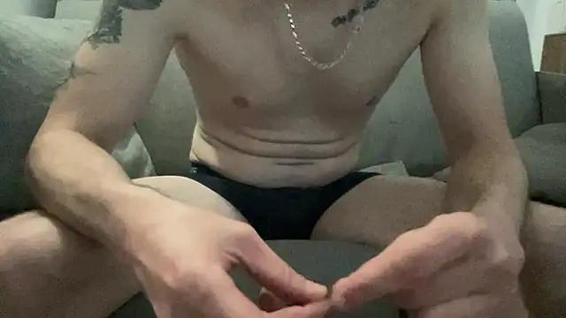 lechouilleur44 online show from 04-14-26, 02:12