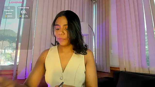 Snapshot of madii_lenon chatting on 05-27-26, 08:28 madii lenon online show from 05-27-26, 08:28