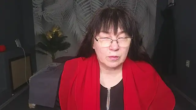 Tori Twirl online show from 02-25-26, 06:56