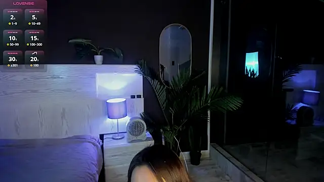 Mia noiir online show from 06-19-26, 04:06