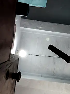 Anushka Singh0 online show from 04-25-26, 06:05