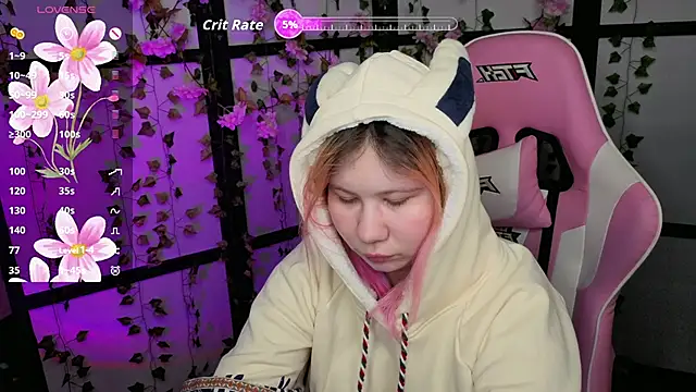 Snapshot of kitsune_little chatting on 03-09-26, 09:19 kitsune little online show from 03-09-26, 09:19