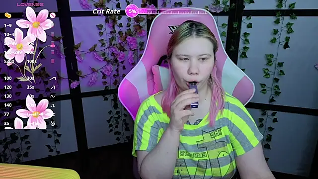 Snapshot of kitsune_little chatting on 05-01-26, 09:41 kitsune little online show from 05-01-26, 09:41