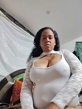 Dulceslolas online show from 05-19-26, 10:43