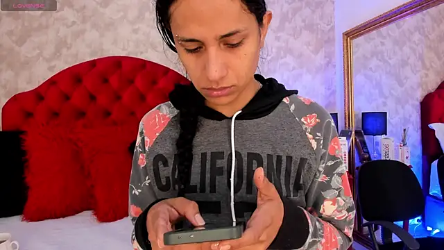 Isabell  26 online show from 04-26-26, 12:47