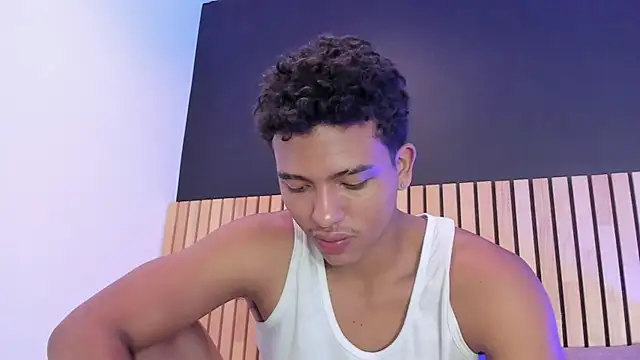 jhoystrong  online show from 03-07-26, 07:44