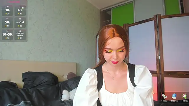 GlitchyDolly online show from 05-05-26, 04:20