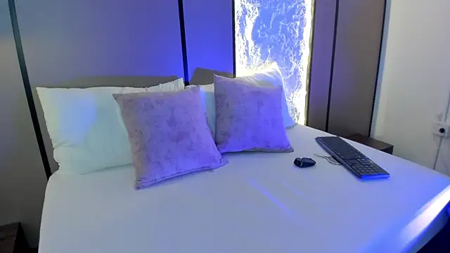 ariadna boneville online show from 03-05-26, 02:29