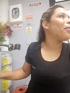 Snapshot of Regina_23 chatting on 02-26-26, 09:47 Regina 23 online show from 02-26-26, 09:47