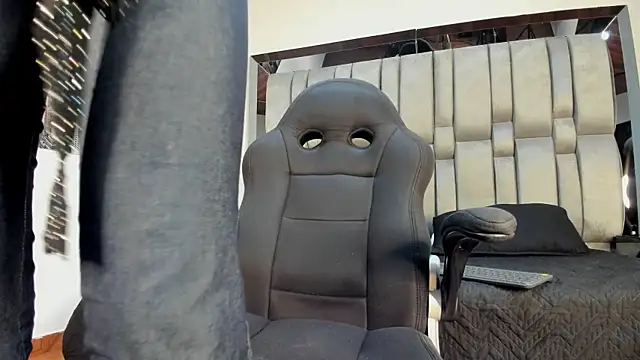 ElektraBomdans online show from 04-18-26, 07:58