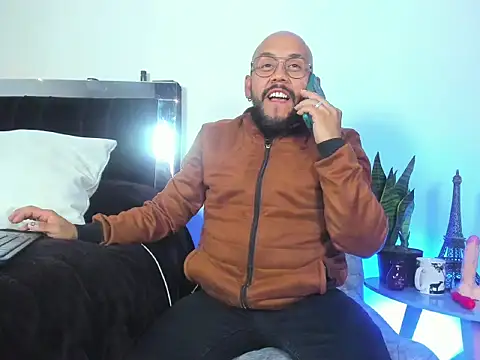 King bear 25 online show from 03-05-26, 02:07