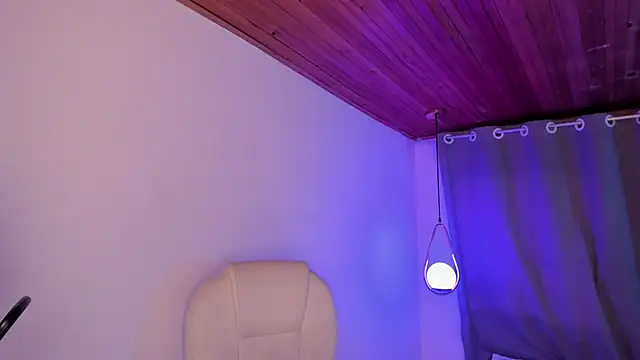 Snapshot of Irisbeel chatting on 03-09-26, 05:11 Irisbeel online show from 03-09-26, 05:11