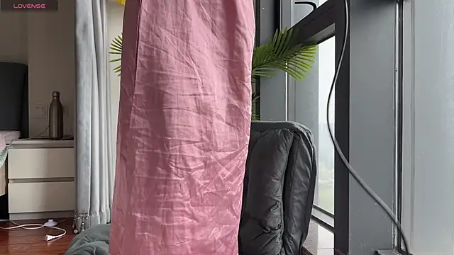 Snapshot of xiaosu22 chatting on 06-05-26, 12:17 xiaosu22 online show from 06-05-26, 12:17