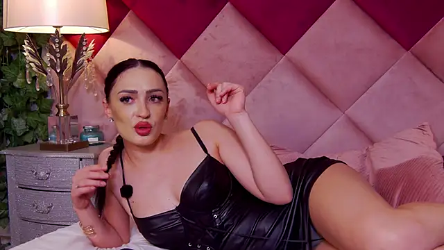 VictoriaLanes online show from 04-25-26, 01:41