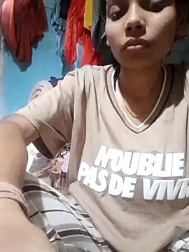 Horny Girl VIP online show from 04-18-26, 10:52