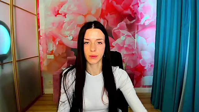 NoirDiva online show from 04-27-26, 06:11